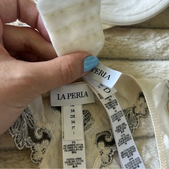 La Perla | Maison Cream Silk Push Up Bra with Black Floral Frastaglio & Thong - Picture 2 of 6